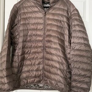 Uniqlo Men's Quilted Packable Puffer Jacket in Taupe Brown